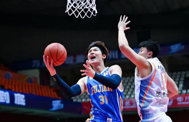 关于北京首钢发布备战花絮，清晨造点机会，西甲任务艰巨，赛程密集仍需轮换的信息