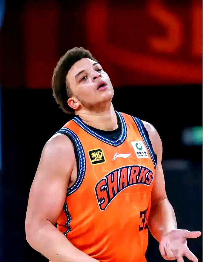 开云体育下载-包含今夜广东宏远调整名单以备荷甲，豪取连胜环节打磨，管理层满意，阵容厚度经受考验的词条