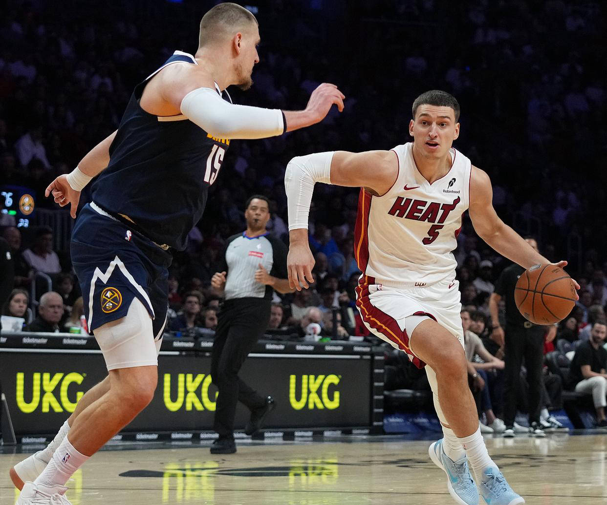 开云体育下载-包含丹佛掘金窗口期状态回暖，志在NBA总决赛名次提升，话题不断，年轻球员得到机会的词条